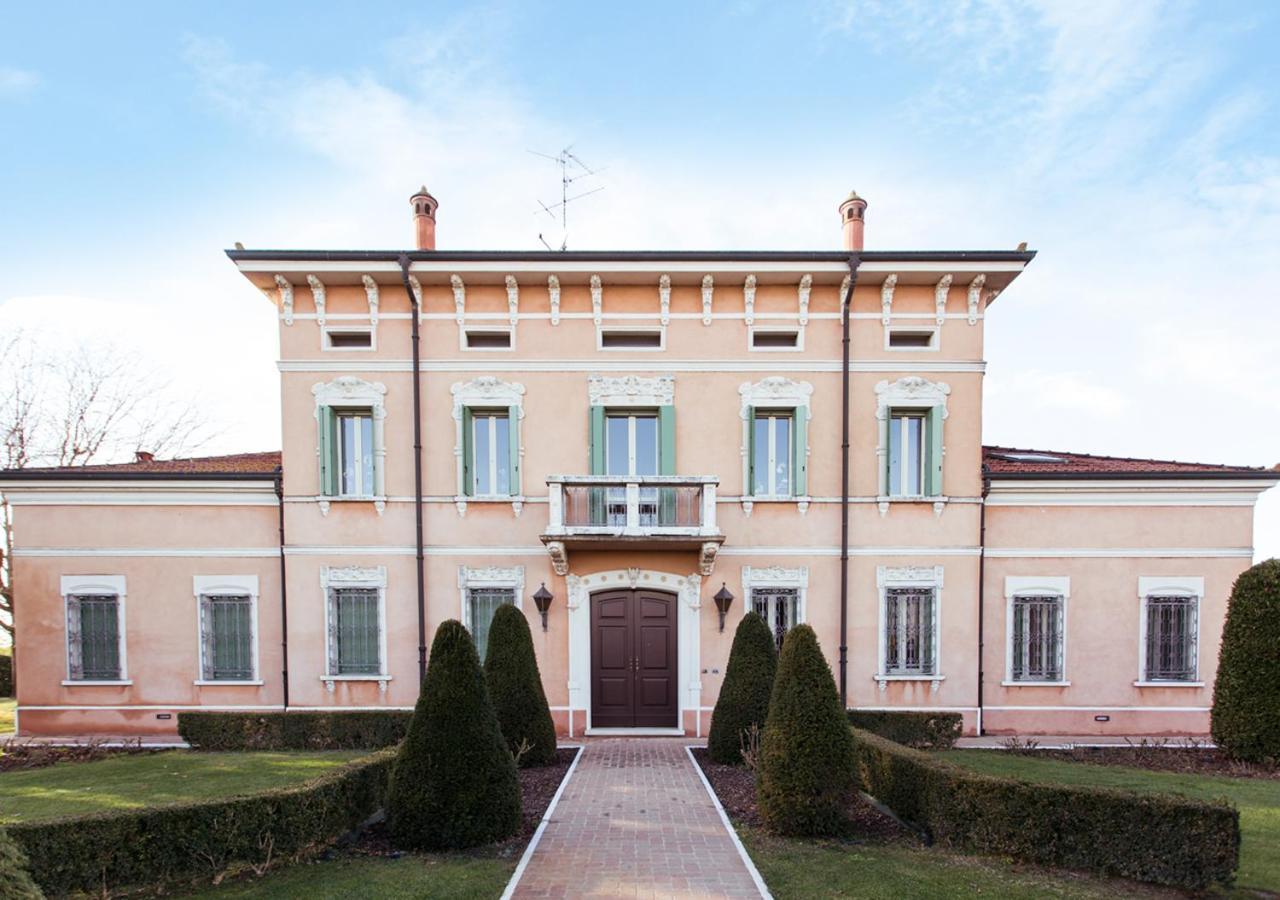 B&B Residence Il Ciliegio , Via Villa Superiore 93 Luzzara Suzzara Exterior photo