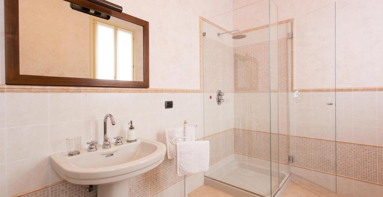 B&B Residence Il Ciliegio , Via Villa Superiore 93 Luzzara Suzzara Exterior photo